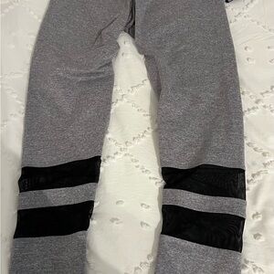 Onzie high rise midi 7/8 racer pants